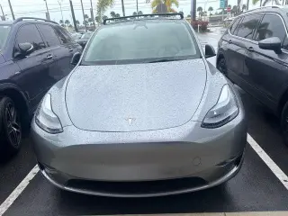Tesla Model Y 2025 Tracción Integral Gran Autonomía de 4 puertas