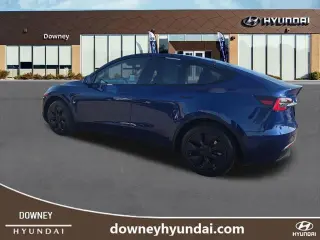Tesla Model Y 2025 Larga Autonomía 4dr Crossover
