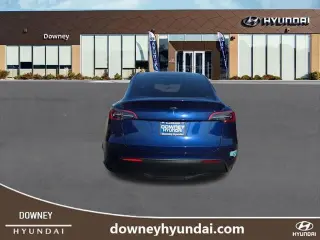 Tesla Model Y 2025 Larga Autonomía 4dr Crossover