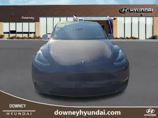 Tesla Model Y 2025 Larga Autonomía 4dr Crossover