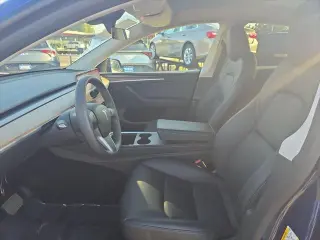 Tesla Model Y 2025 Larga Autonomía 4dr Crossover