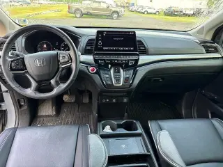 Honda Odyssey 2025 Touring Miniván de 4 puertas