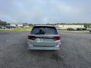 Honda Odyssey 2025 Touring Miniván de 4 puertas