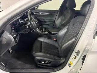 BMW Serie 5 2023 Tracción en las Cuatro Ruedas 530i xDrive Sedán de 4 Puertas