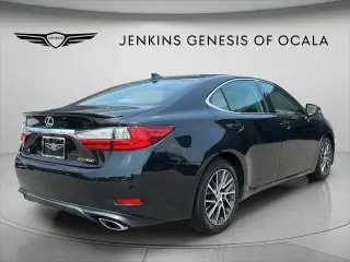 Sedán de 4 puertas Lexus ES 350 2018