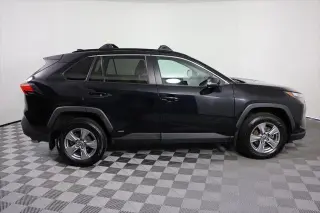 Toyota RAV4 Hybrid 2022 AWD XLE 4dr SUV