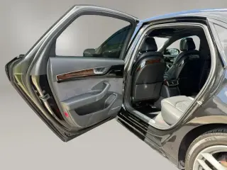 Audi A8 L 2017 AWD 4.0T quattro Sport 4dr Sedán