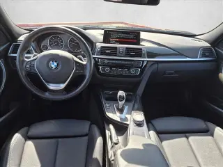 BMW Serie 3 2018 330i Sedán de 4 puertas