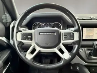 Land Rover Defender 2022 con tracción en las fouraz 110 estándar 4 puertas SUV