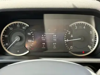 Land Rover Defender 2022 con tracción en las fouraz 110 estándar 4 puertas SUV
