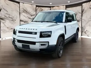 Land Rover Defender 2022 con tracción en las fouraz 110 estándar 4 puertas SUV