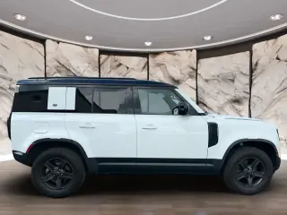 Land Rover Defender 2022 con tracción en las fouraz 110 estándar 4 puertas SUV
