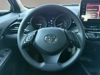 Toyota C-HR 2021 LE 4dr Crossover