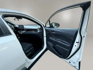 Toyota C-HR 2021 LE 4dr Crossover