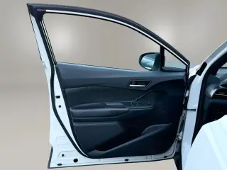 Toyota C-HR 2021 LE 4dr Crossover
