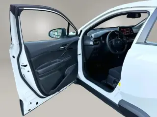 Toyota C-HR 2021 LE 4dr Crossover