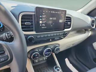 Vehículo Hyundai VENUE 2024 Limited 4dr Crossover