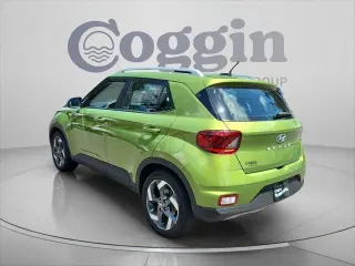 Hyundai VENUE 2024 SEL 4dr Crossover