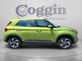 Hyundai VENUE 2024 SEL 4dr Crossover