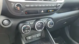 VehÍ Hyundai VENUE 2025 Limitado 4dr Crossover