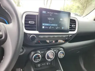 Hyundai VENUE 2026 SEL 4dr Crossover w/Two-Tone Roof