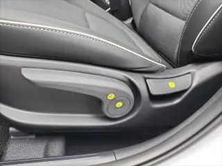 Hyundai VENUE 2026 SEL 4dr Crossover w/Two-Tone Roof