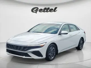 Hyundai ELANTRA 2024 SEL Sedán 4 puertas
