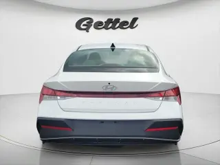 Hyundai ELANTRA 2024 SEL Sedán 4 puertas