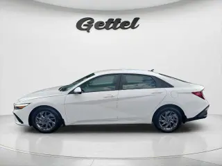 Hyundai ELANTRA 2024 SEL Sedán 4 puertas