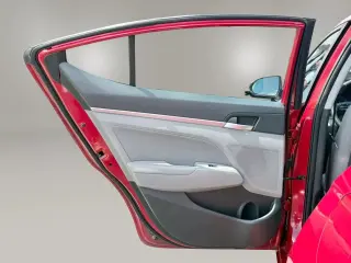 Hundai Elantra 2019 SE 4dr Sedan 6M