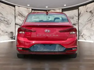 Hundai Elantra 2019 SE 4dr Sedan 6M