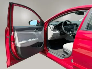 Hundai Elantra 2019 SE 4dr Sedan 6M