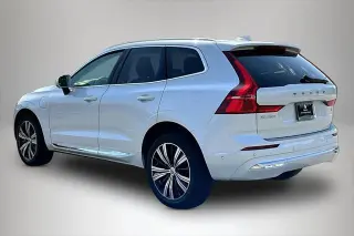 Volvo XC60 Recharge 2023 eAWD T8 Ultimate Bright Theme SUV de 4 puertas