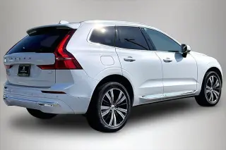 Volvo XC60 Recharge 2023 eAWD T8 Ultimate Bright Theme SUV de 4 puertas