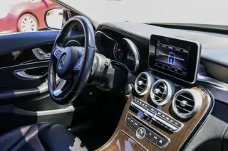 Mercedes-Benz C-Class 2018 C 300 4dr Sedán