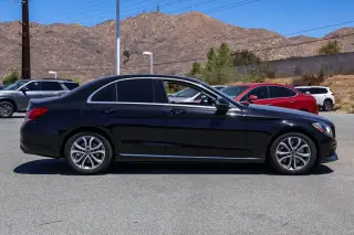 Mercedes-Benz C-Class 2018 C 300 4dr Sedán
