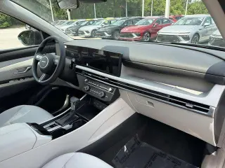 Hyundai TUCSON 2026 SE 4dr SUV