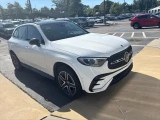 Mercedes-Benz GLC 2024 con tracción en las cuatro ruedas GLC 300 4MATIC de cuatro puertas SUV