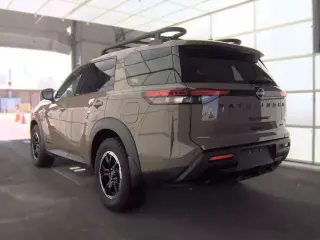Nissan Pathfinder 2023 AWD Rock Creek 4dr SUV