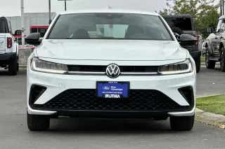 Volkswagen Jetta 2025 Sport 4dr Sedán