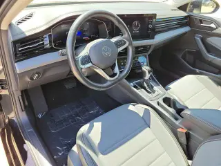 Volkswagen Jetta 2025 SE 4dr Sedan