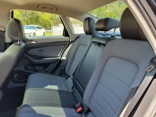 Volkswagen Jetta 2025 SE 4dr Sedan