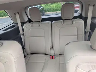Lincoln Aviator 2023 AWD Reserve 4dr SUV