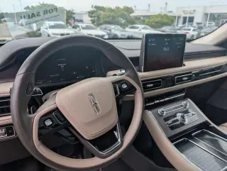 Lincoln Aviator 2023 AWD Reserve 4dr SUV