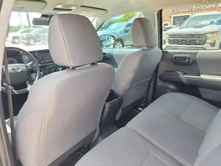 Toyota Tacoma 2023 4x4 SR V6 4dr Double Cab 5.0 ft SB