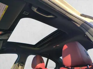 BMW Serie 3 2023 330i 4dr Sedán
