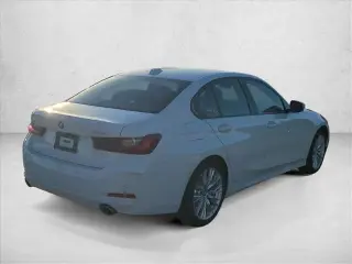 BMW Serie 3 2023 330i 4dr Sedán