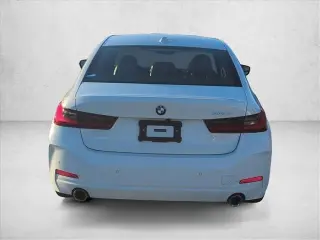 BMW Serie 3 2023 330i 4dr Sedán