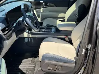 Carnaval Híbrido Kia 2025 SX 4dr Mini-Van