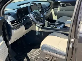 Carnaval Híbrido Kia 2025 SX 4dr Mini-Van